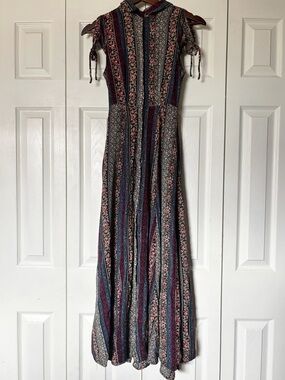 En Créme Eclectic Striped Floral Maxi Dress Feat. Collar & Pockets Size Small